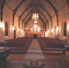 Kapellets interiör sedd från koret.