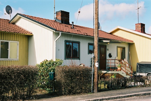 Broschen 12 hus nr. 1 från öster
