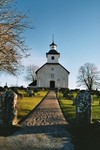 Lugnås kyrka och kyrkogård. Negnr 04-267-07.jpg