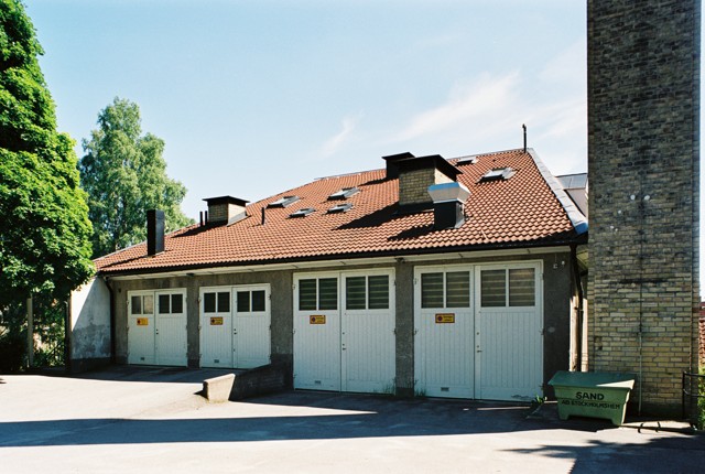 Dagen 2 husnr 5 från nordväst garage baksida





























































