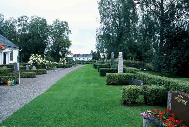 Övre Ulleruds kyrkogård. 