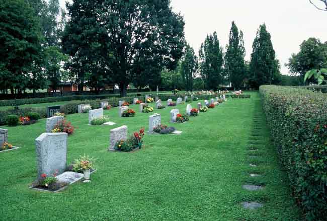 Övre Ulleruds kyrkogård. 