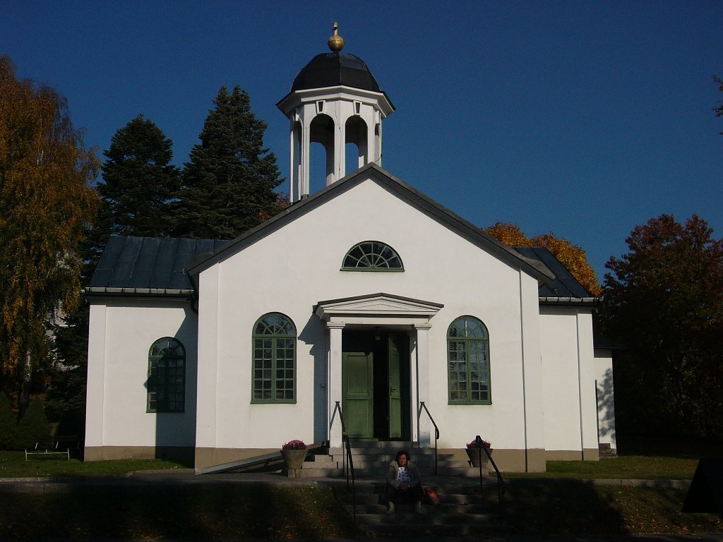 Rejmyre kyrka från söder.