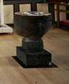 Dopfuntens cuppa i täljsten är daterad till 1200-talets andra hälft. Den är bevarad från kyrkans föregångare på samma kyrkplats.