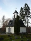 Skedevi kyrka, gravkapellet från sydöst.