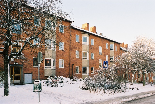 STOCKHOLM GULSKIVAN 1 Husnr 4 från nordost
