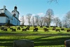 Norra delen av Starrkärrs kyrkogård, från öster.