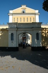 Mariestads fängelse, administrationsflygelns gavel med rusticerat entréparti, vy från söder.