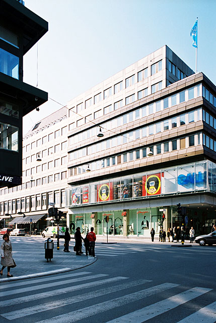 Trollhättan 30, hus 1, foto från öster, Regeringsgatan