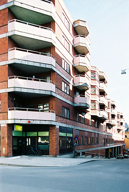 Väderkvarnen 20, hus 1, foto från väster, Brunnsgatan