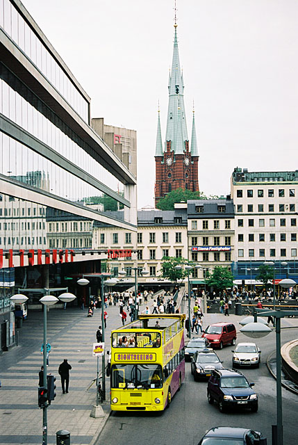 Kulturhuset, Klara kyrka och bebyggelse längs Drottninggatan. Foto från nordost.