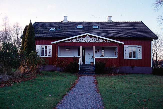 Tingshuset, Väby. Frontfasad.