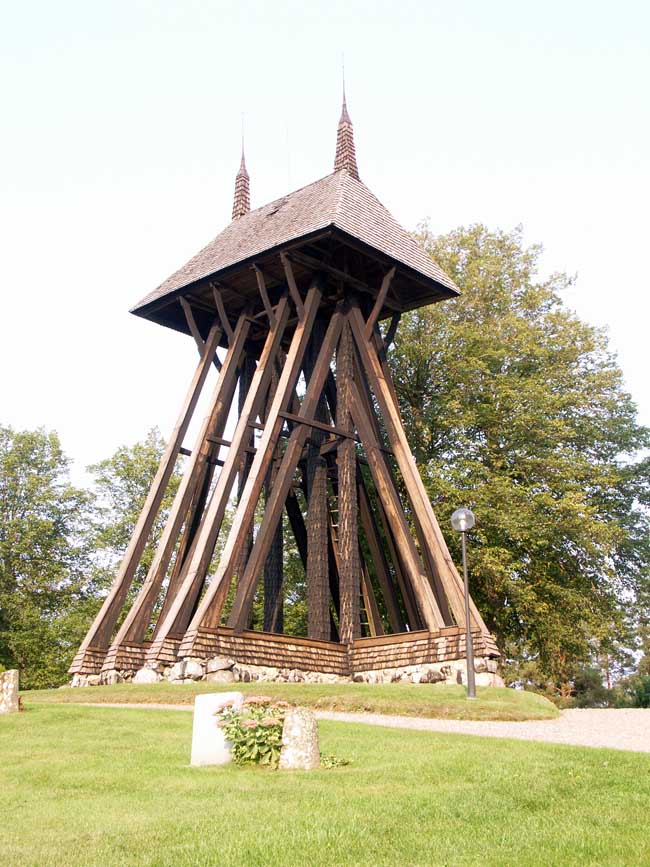 Bettna kyrka, klockstapel