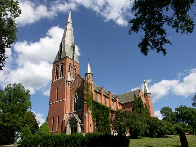 Floda kyrka exteriör