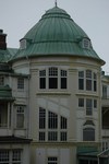 Vintersanatoriet, tillbyggnaden 1907, de båda byggnadskropparna förbinds av den runda entrédelen med trapphus.