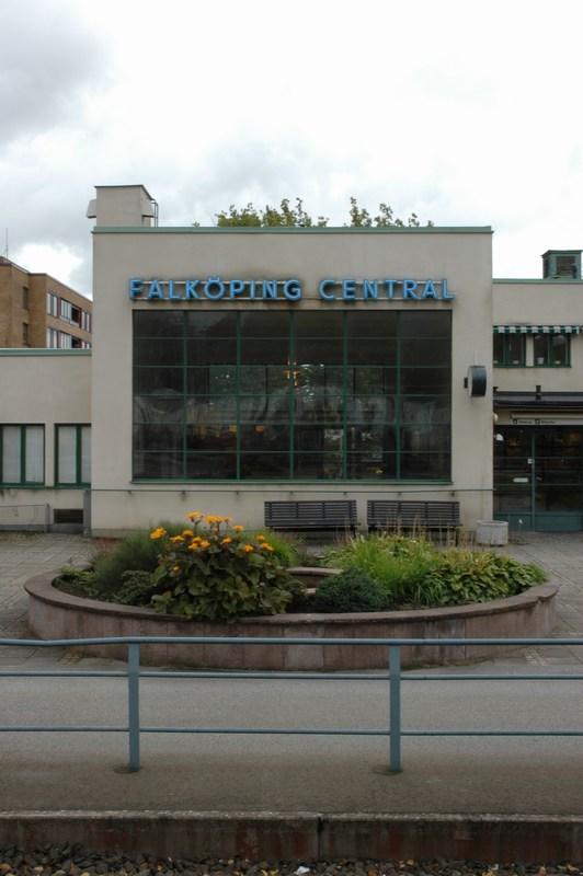 Falköpings järnvägsstation, fasad mot perrongområdet.
