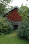 Hedåkers säteri, källare och visthusbod söder om mangårdsbyggnaden.