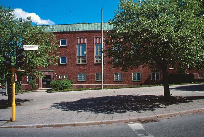 Södra Roslags tingsrätt. Exteriör åt Erik Dahlbergsgatan.