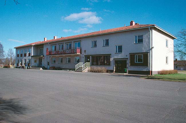 Medborgarhuset/Tingshuset i Nås. Frontfasad.