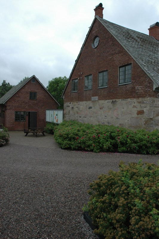 Stenhuset, gavel mot SV, i bakgrunden slakthuset