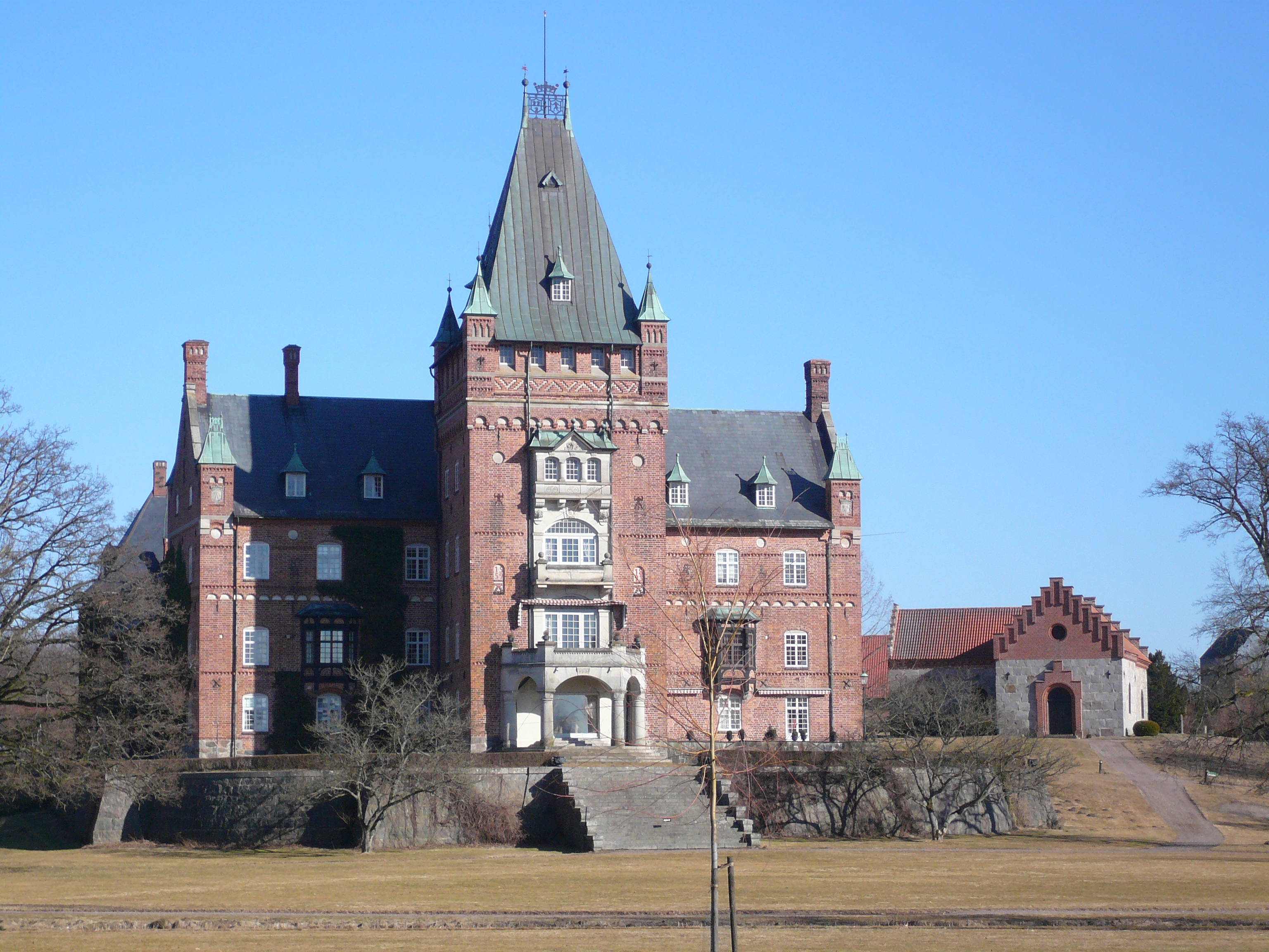 Trollenäs slott. Den västra fasaden.