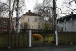 Långt indragen på trädgårdstomt. Bild från S. Gröngatan.