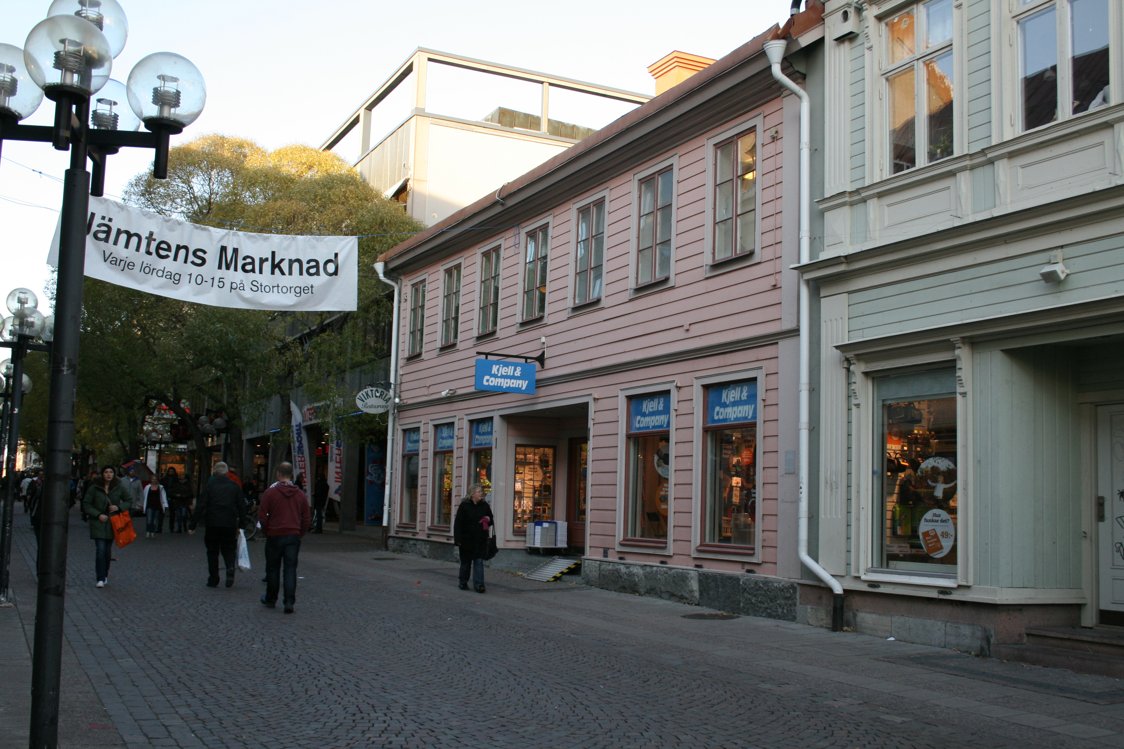 Postiljonen 9, hus 4. Fasad mot Prästgatan.