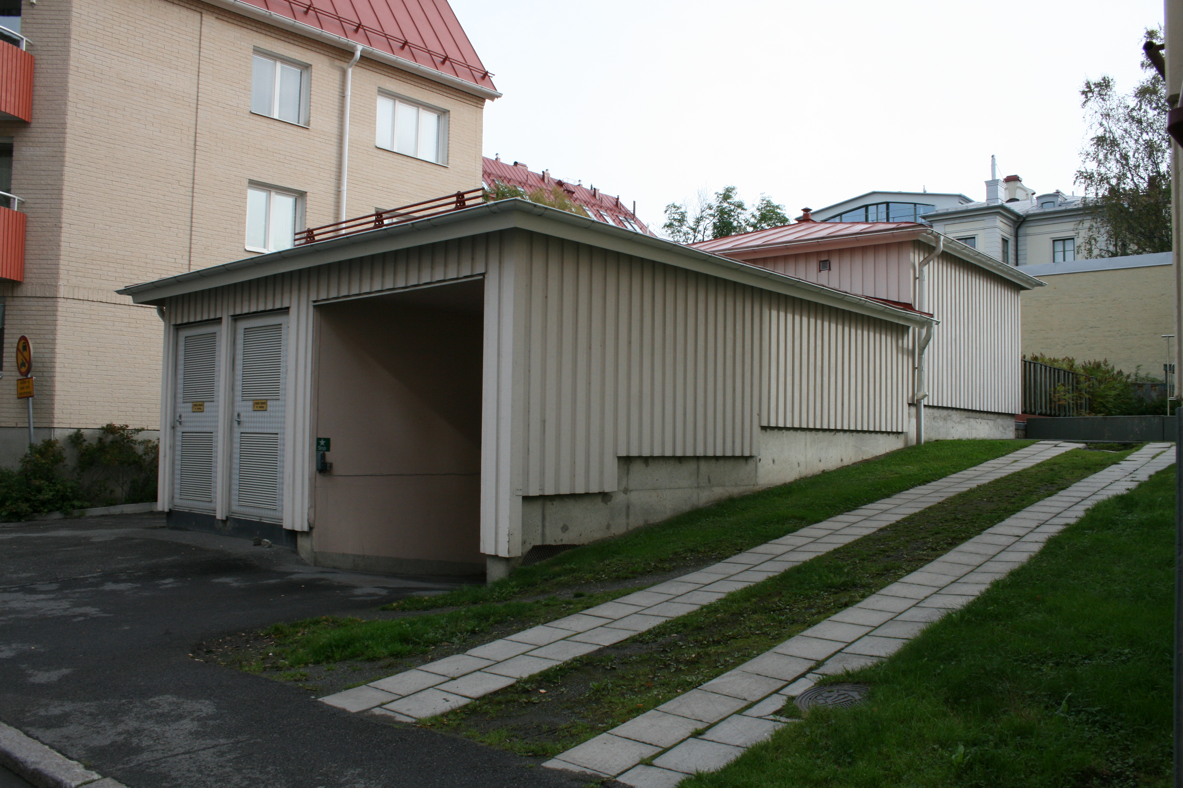 Riksbanken 1, hus 3 - garage/sophus.