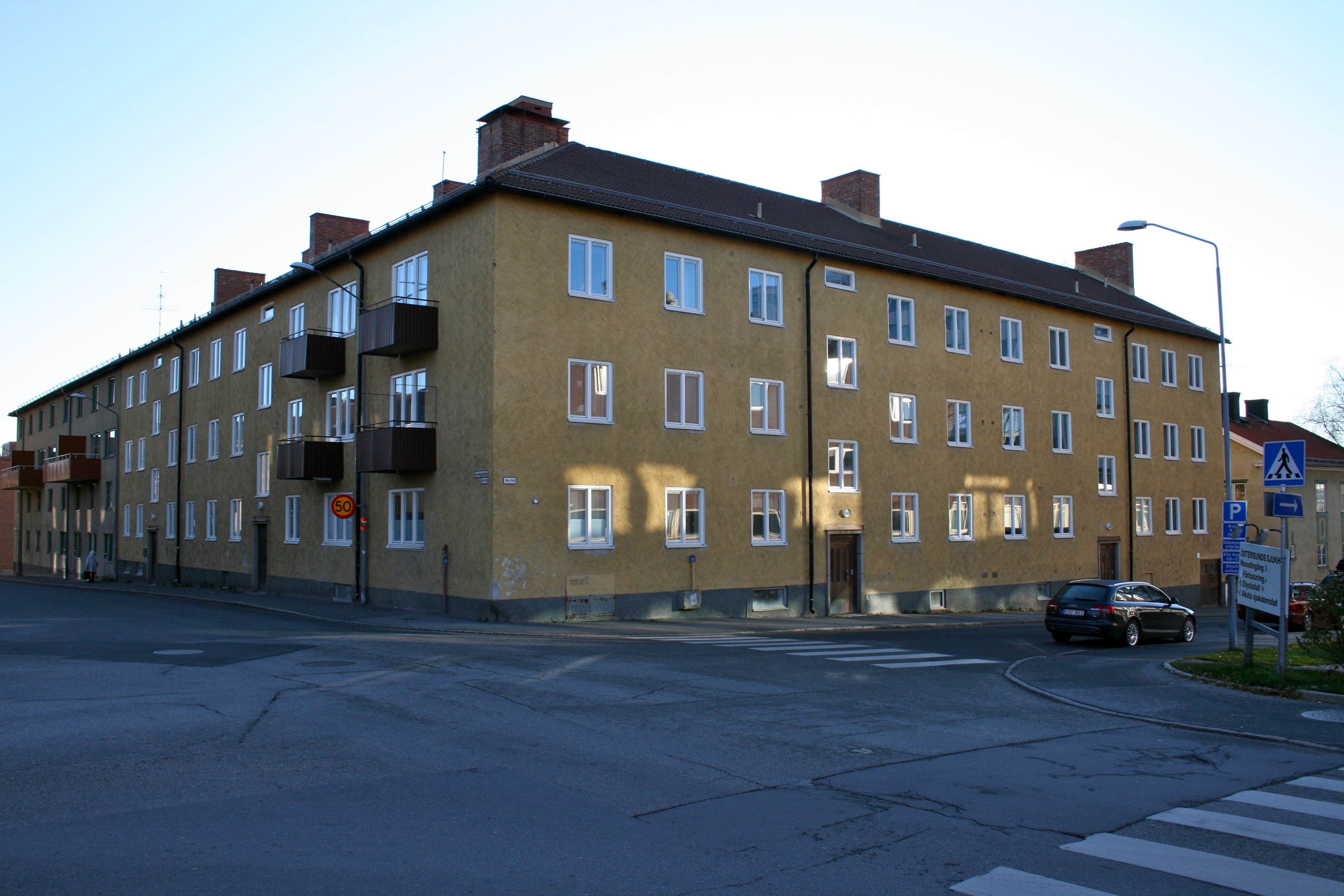 Rådmannen 2, hus 1. Fasader mot Kyrkgatan/Fältjägargränd.