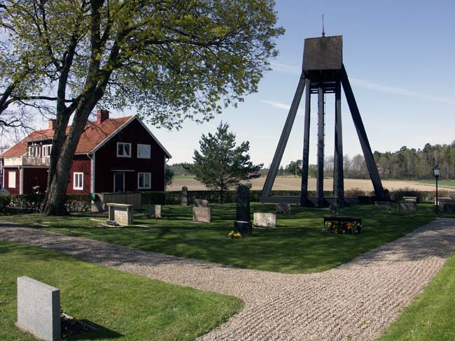 Råby-Rekarne kyrkoanläggning med klockstapel
