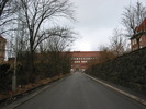 HVITFELDTSKA GYMNASIET. På höger sida skymtar F.d. Handelsinstitutet. Till vänster Götabergsskolan.