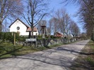 Råby-Rönö kyrkoanläggning från väst