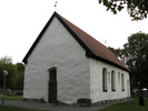 Vrena kyrka, västra och södra fasader