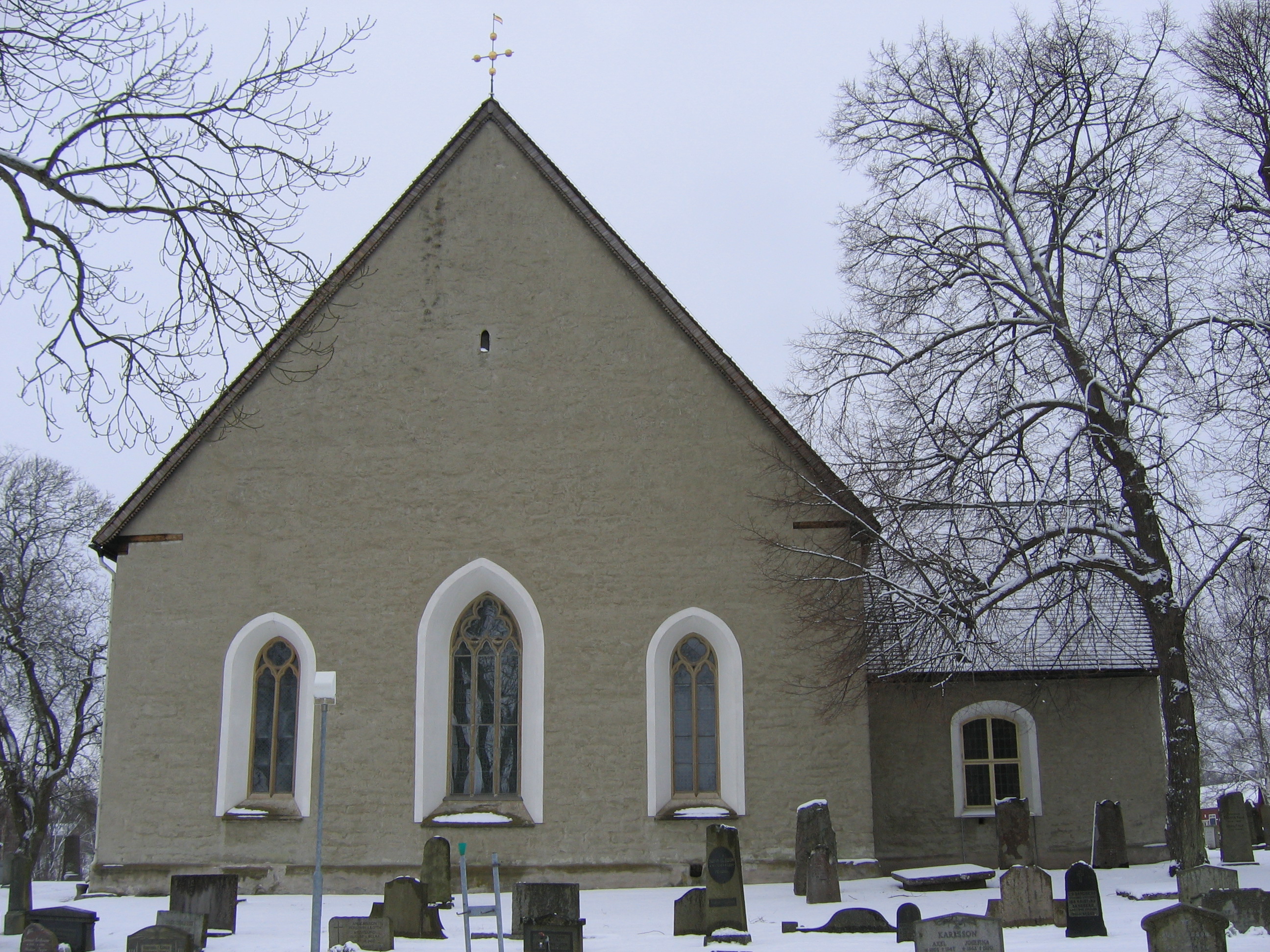 Sköllersta kyrka, från öster