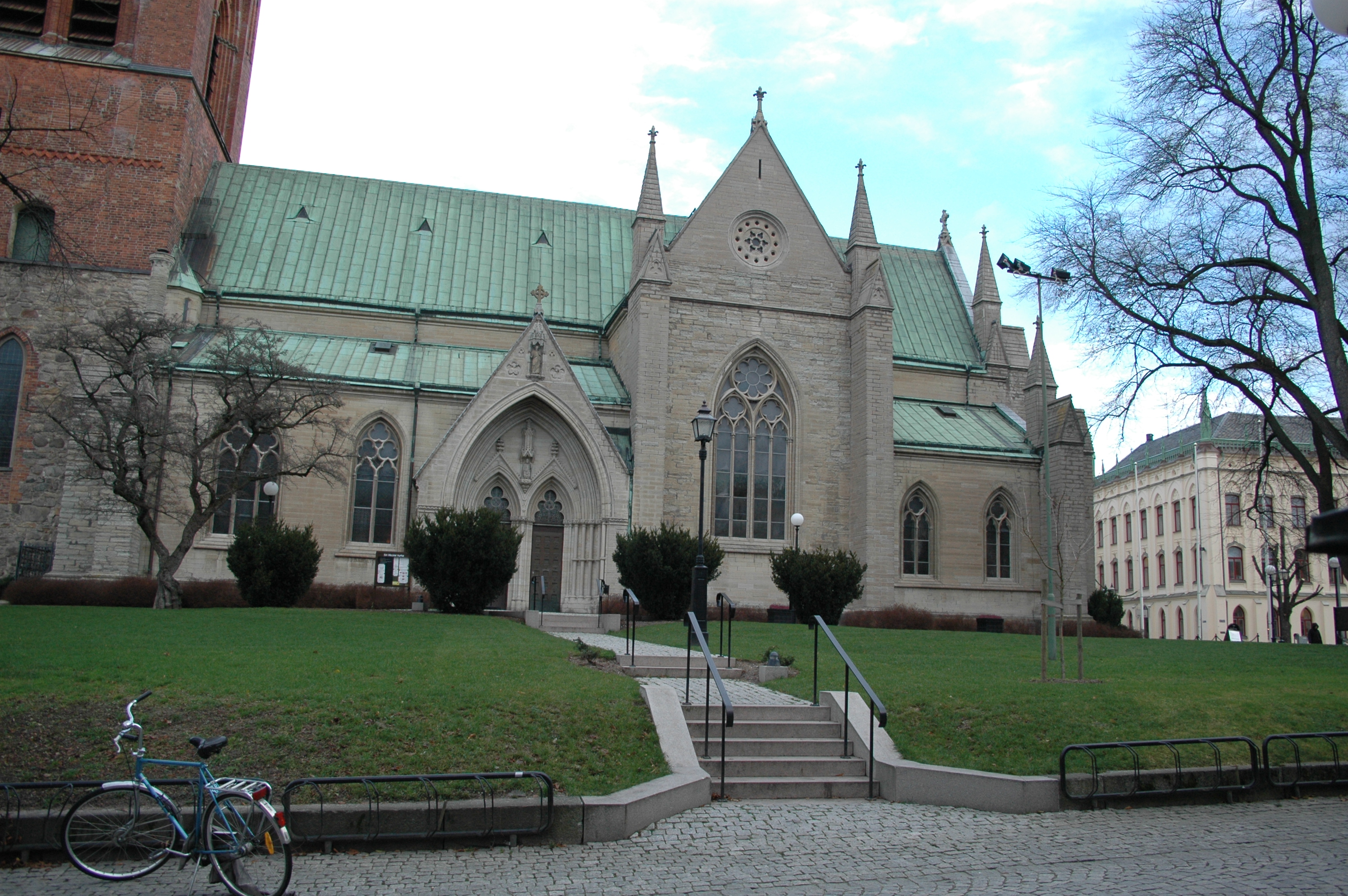 Sankt Nicolai kyrka, södra fasaden