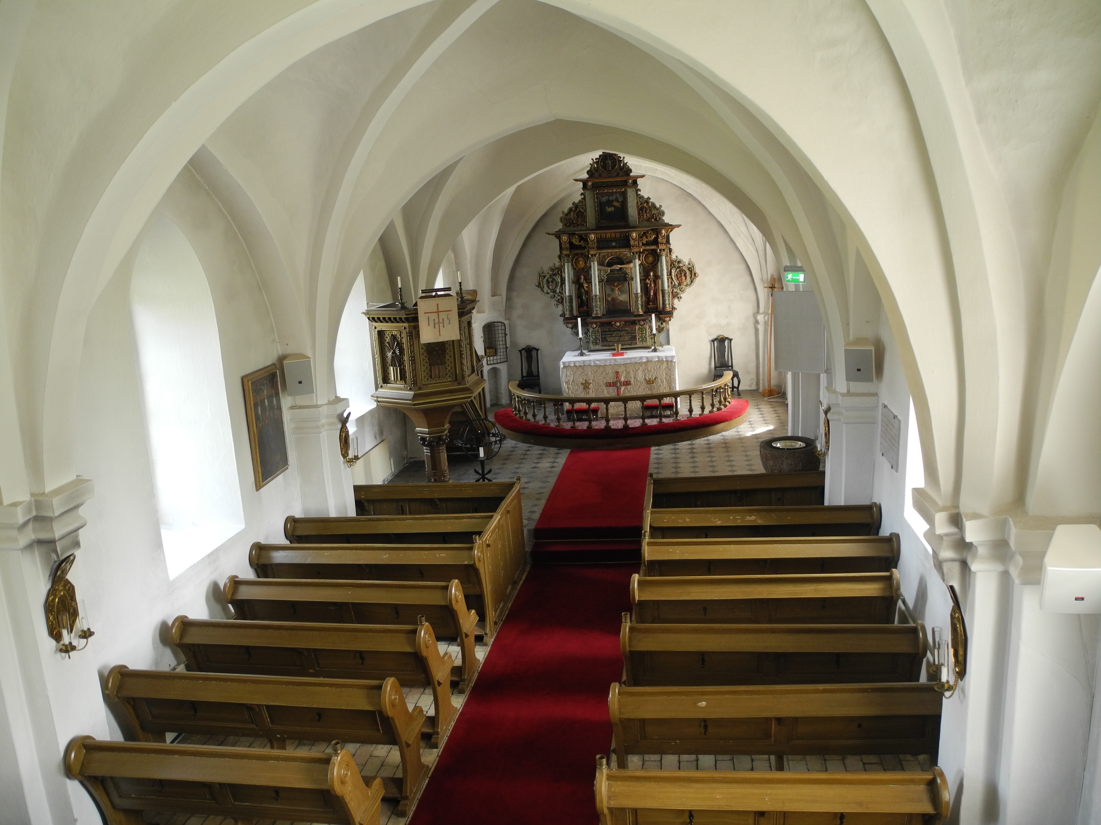 Bara kyrka, lå...