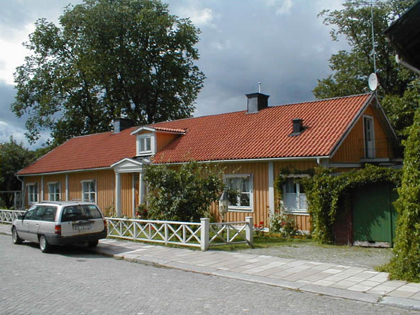 Söder 1:3 husnr 1, bilden är tagen från Storgatan.