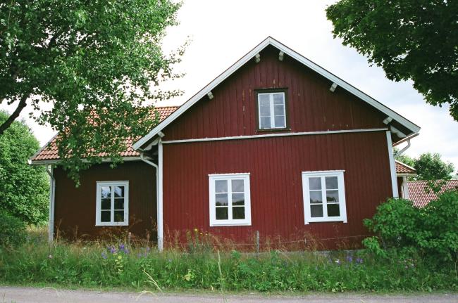 Gamla skolbyggnaden i Hästhagen. Bilden tagen från norr.