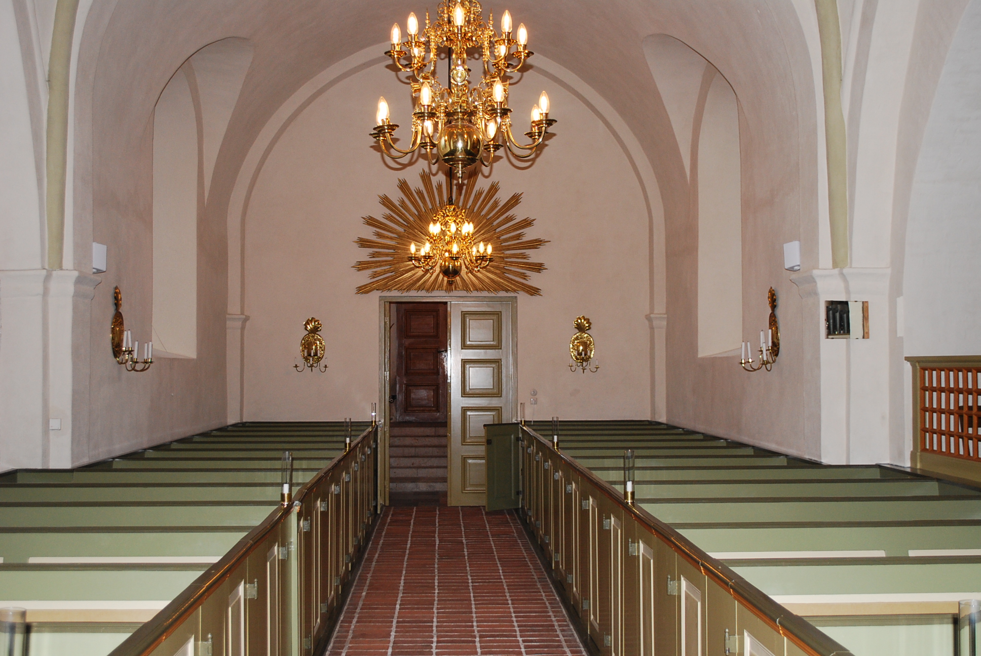 Norrvidinge kyrka, långhus mot entré i väster