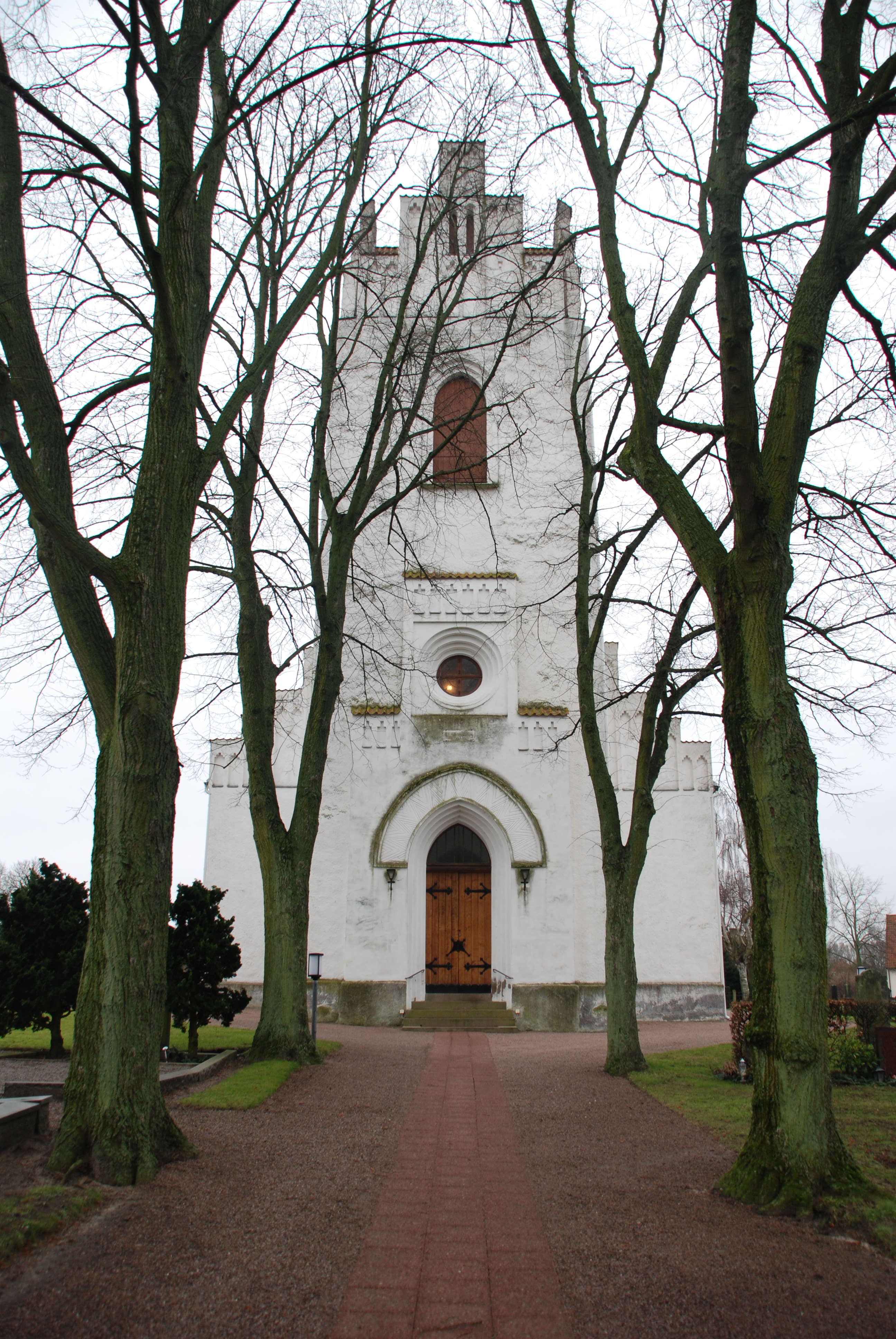 Billeberga kyrka från väster