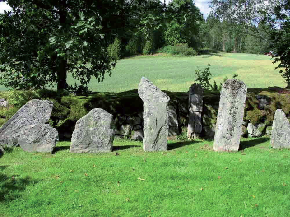 Lannaskede gamla kyrkogård.