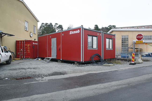 Arbetarbod sydost om hus 8