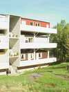 Däck-huset i Kallebäck är ritat av arkitekten Erik Friberger i slutet av 1950-talet och har en experimentell karaktär.