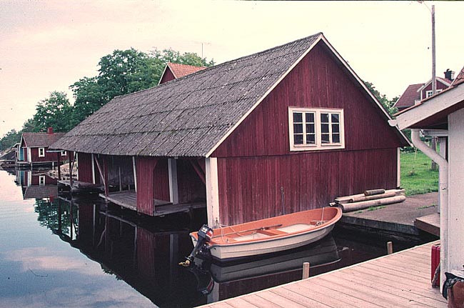 Nr 9001, båthus/sjöbod. Rivet 2002.