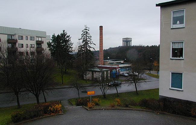 SAK01425 Sätra, Hållsätra 10, Hållsätrabacken 6,8, Foto fr NO, 9910, JST. En panncentral är belägen nordost om Hållsätrahöjden.    

 


