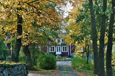 Prästgården vid Hjälstads kyrka. Neg.nr. 04/253:03.jpg