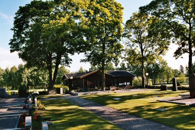 Personalbyggnad vid Barne-Åsaka kyrkogård. Neg.nr. 04/155:15. JPG. 