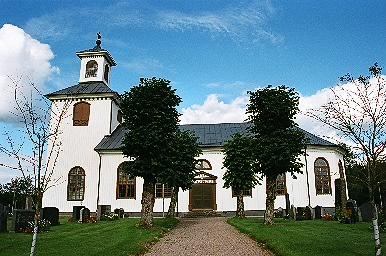 Mjöbäcks kyrka sedd från söder.