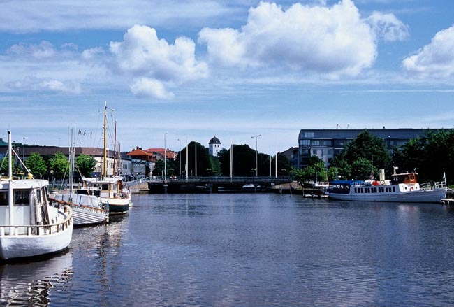 Klocktornet syns över stora delar av centrala Uddevalla. 