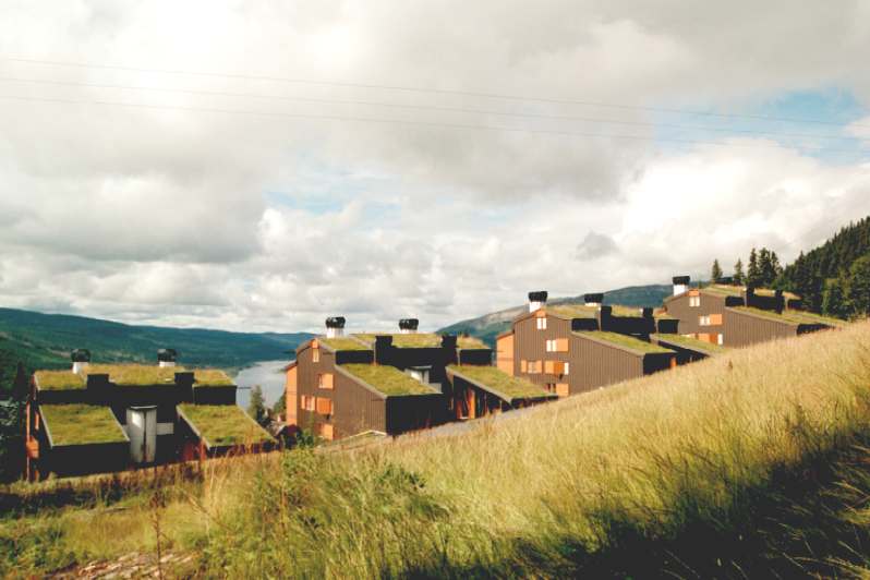 De högt belägna bostadsrätterna Skyline Åre är goda representanter för det intensifierade byggandet i Åre under första hälften av 2000-talet.